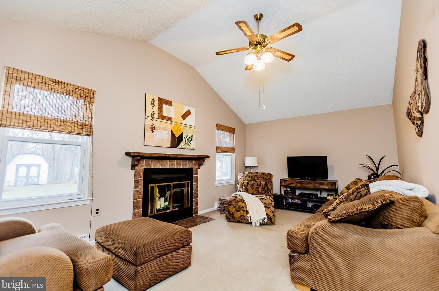 28 Hanover Ct, Langhorne, PA 19047-1135