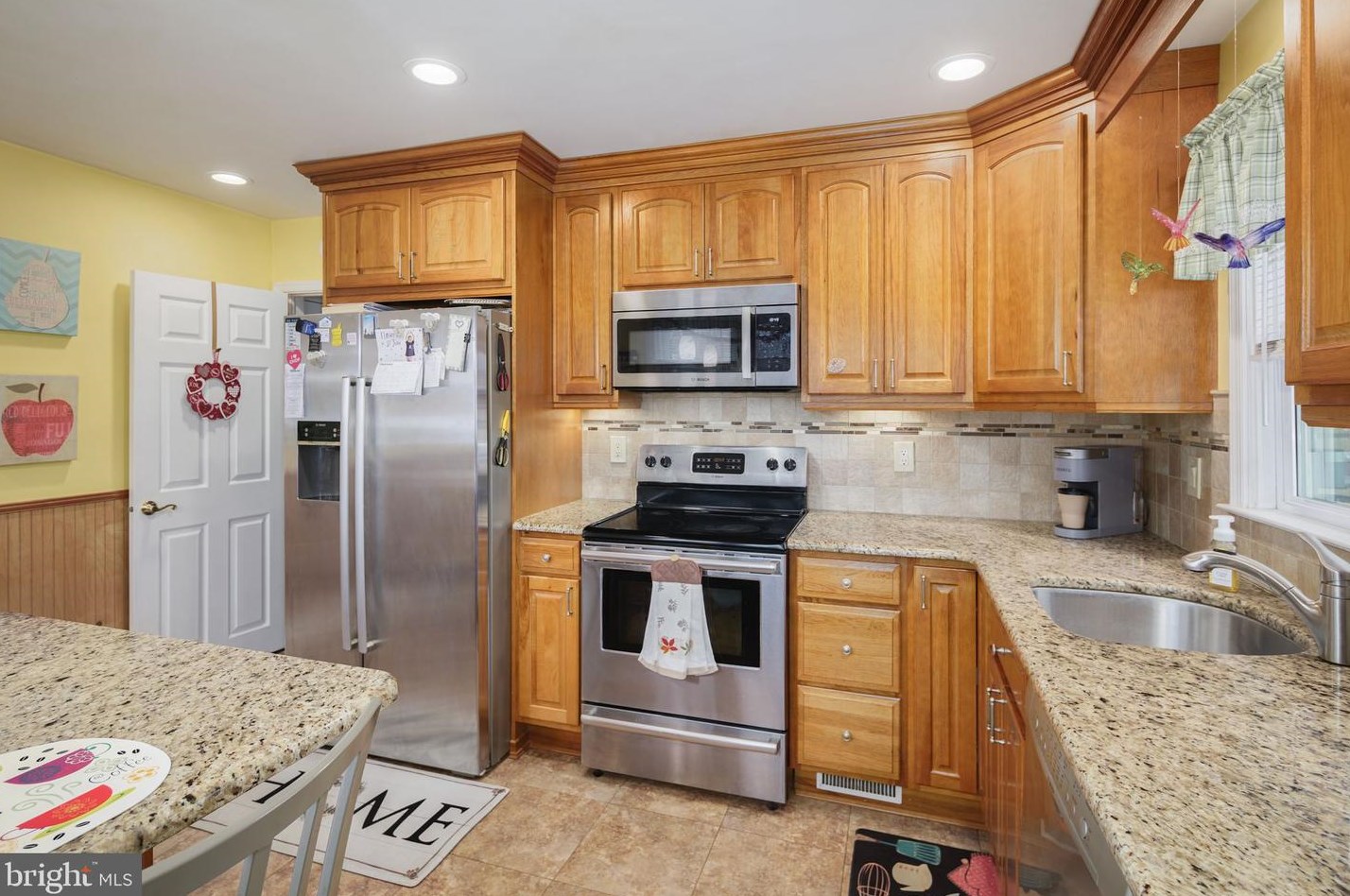 1378 Cornwells Ave, Bensalem PA  19020-3609 exterior