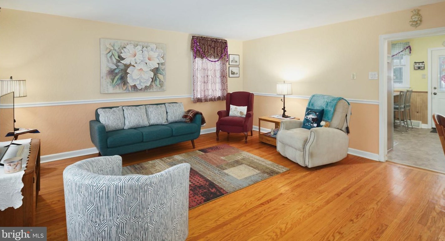 1378 Cornwells Ave, Bensalem PA  19020-3609 exterior