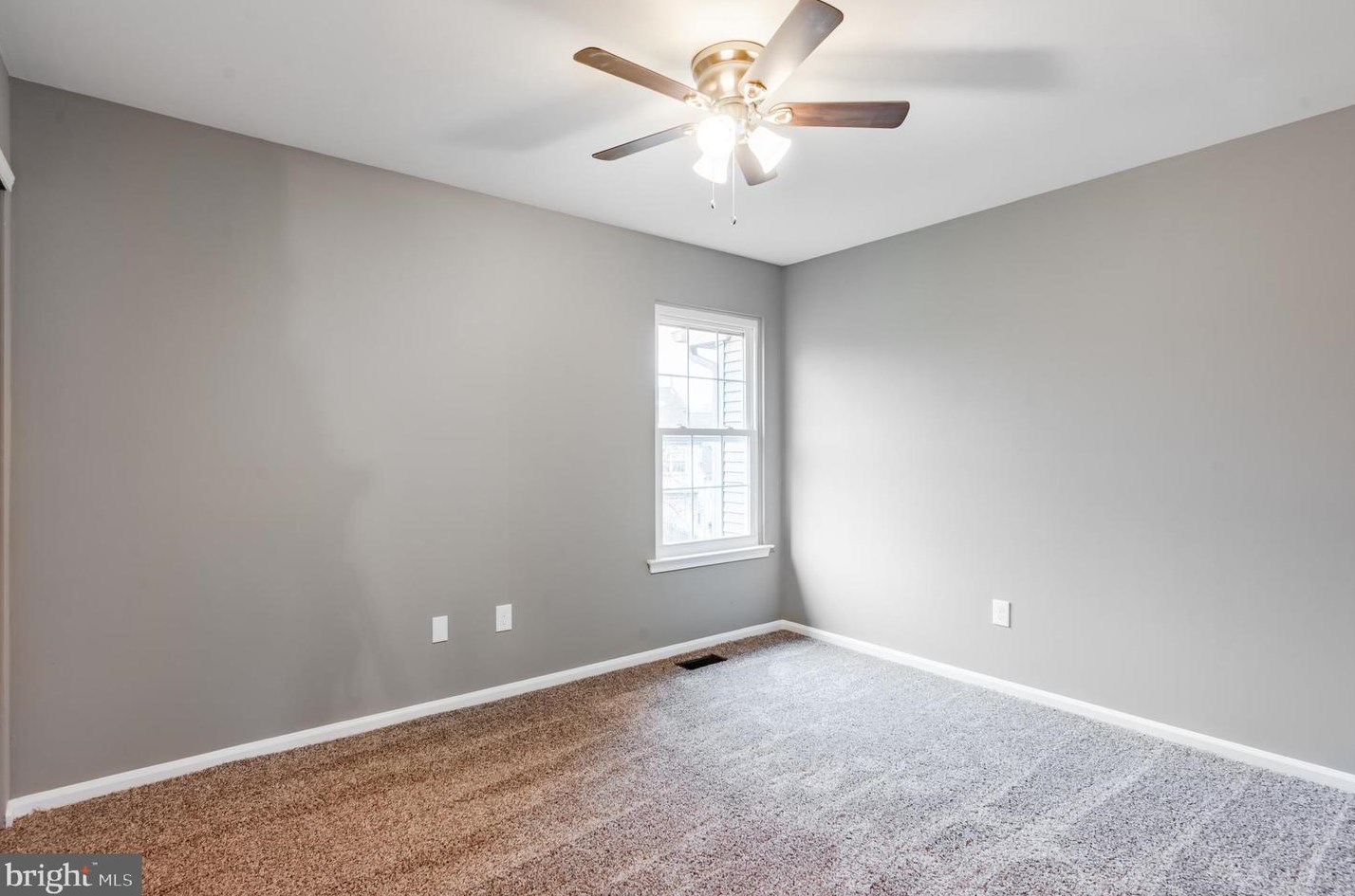 72 Magnolia Dr, Upper Makefield PA  18940-9236 exterior