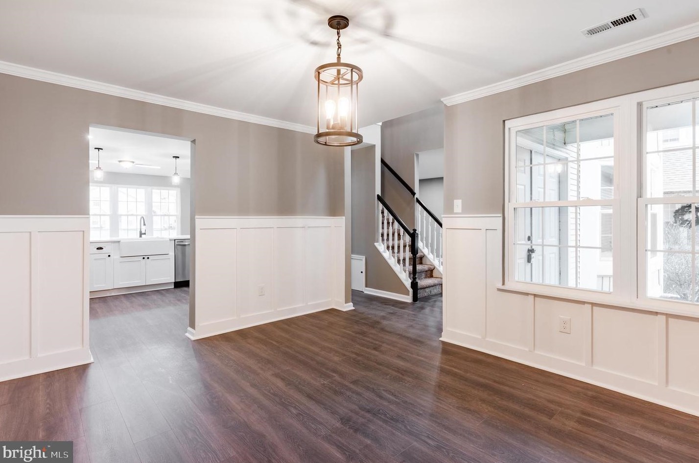 72 Magnolia Dr, Upper Makefield PA  18940-9236 exterior