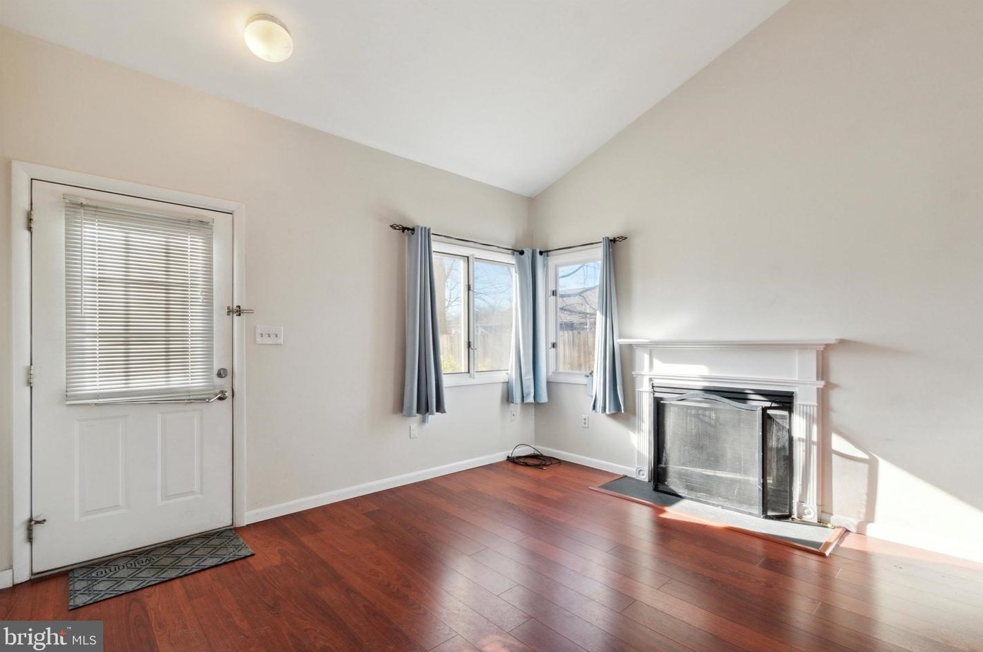 107 Chambers St, Yardley, PA 19067