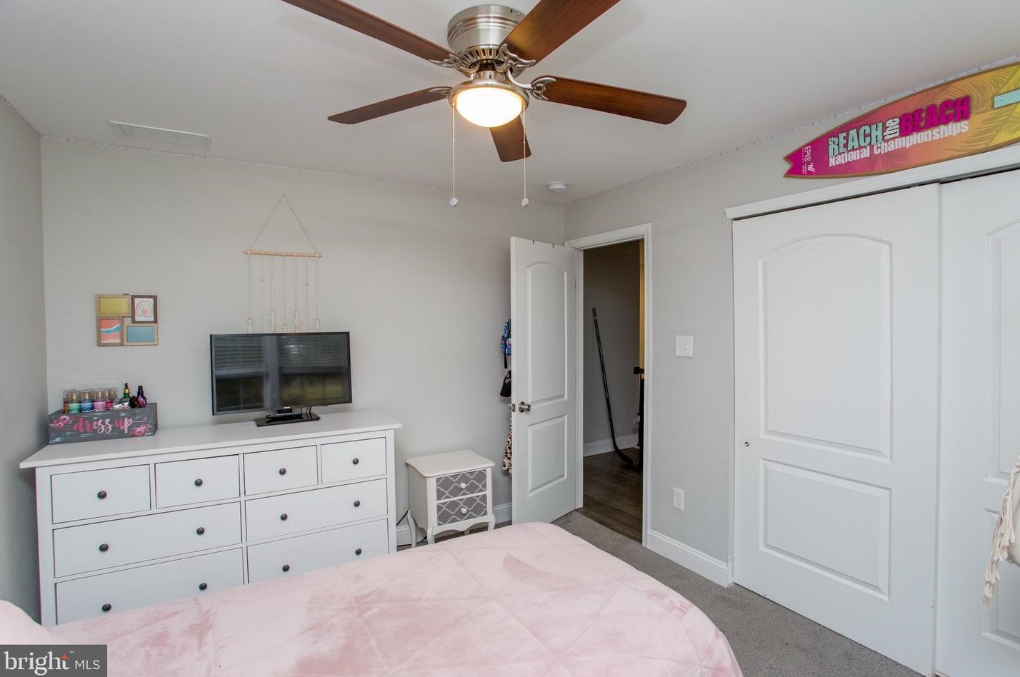 1350 Clearview Dr, Jamison PA  18929-1151 exterior