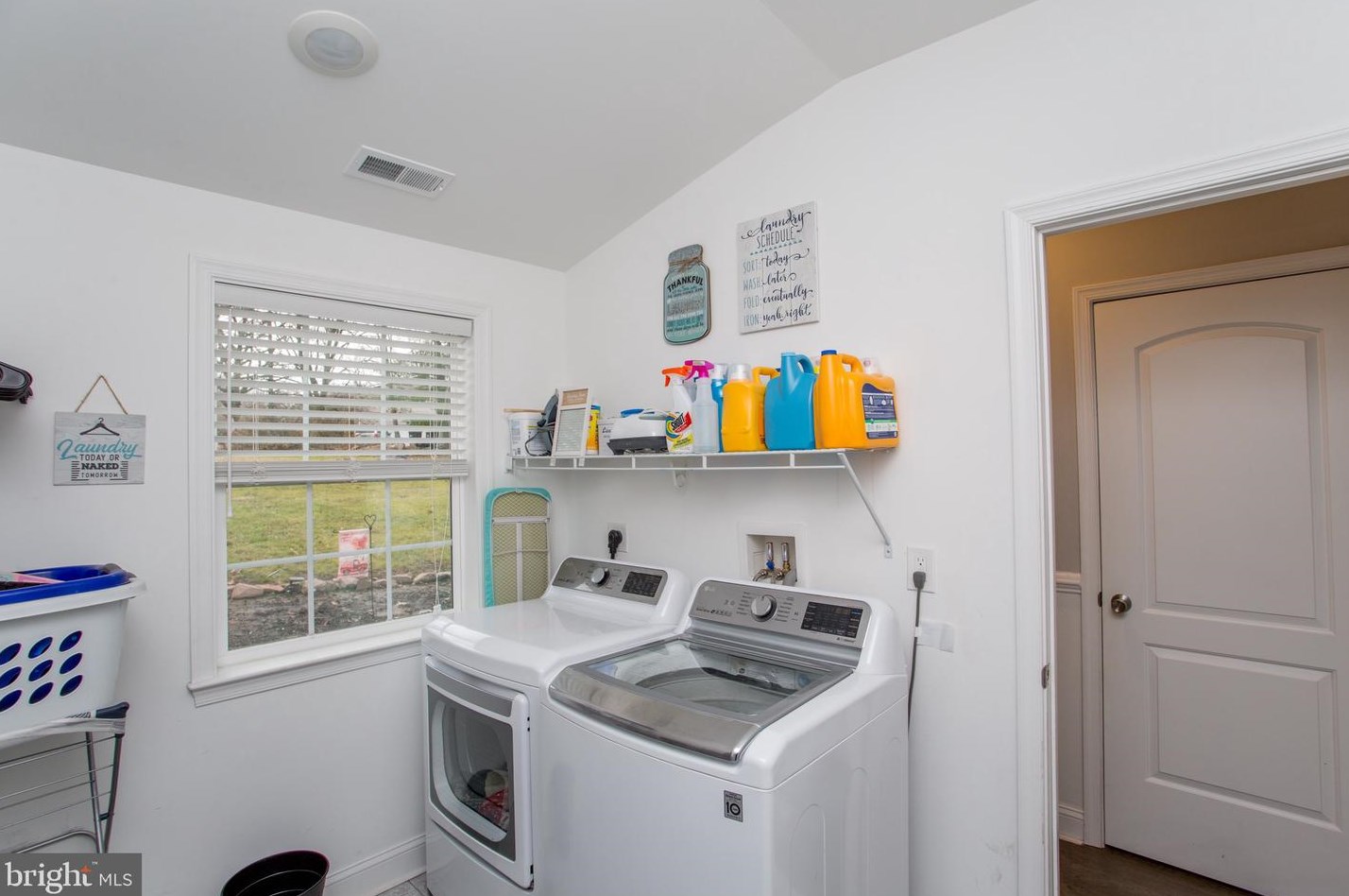 1350 Clearview Dr, Jamison PA  18929-1151 exterior