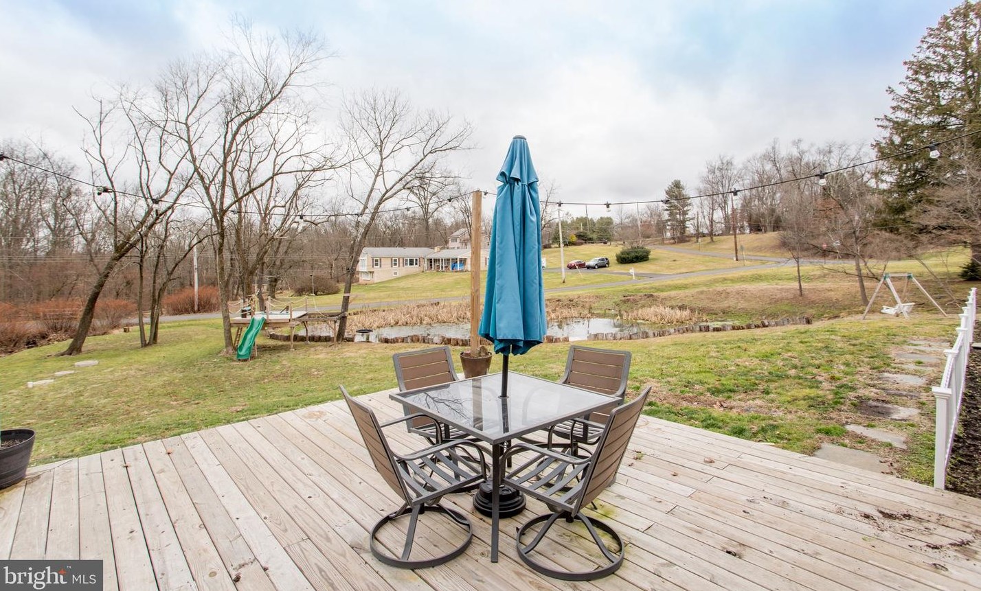 1350 Clearview Dr, Jamison PA  18929-1151 exterior