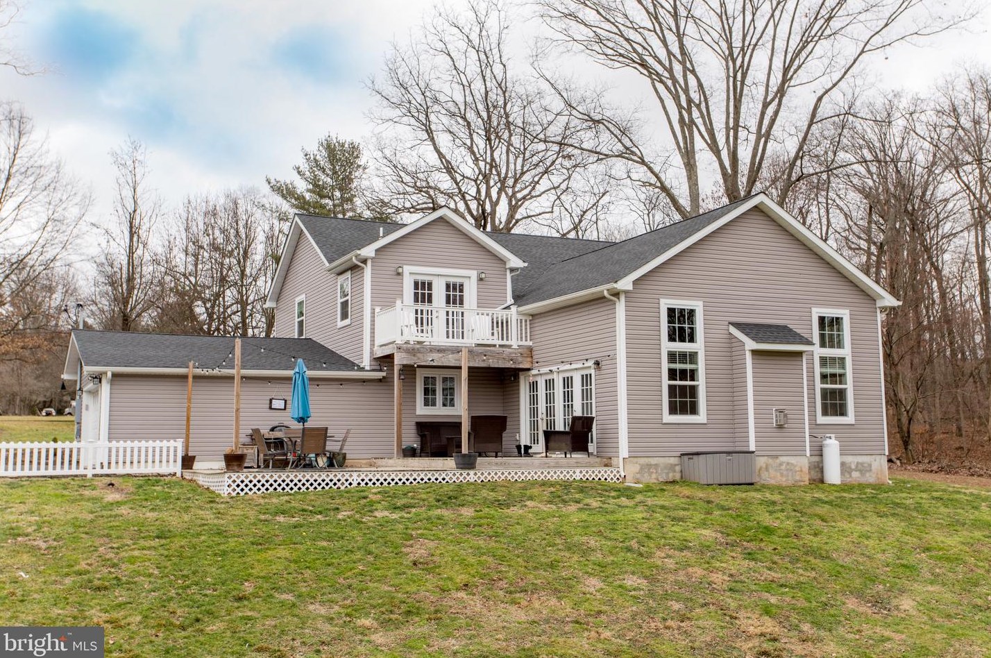 1350 Clearview Dr, Jamison PA  18929-1151 exterior