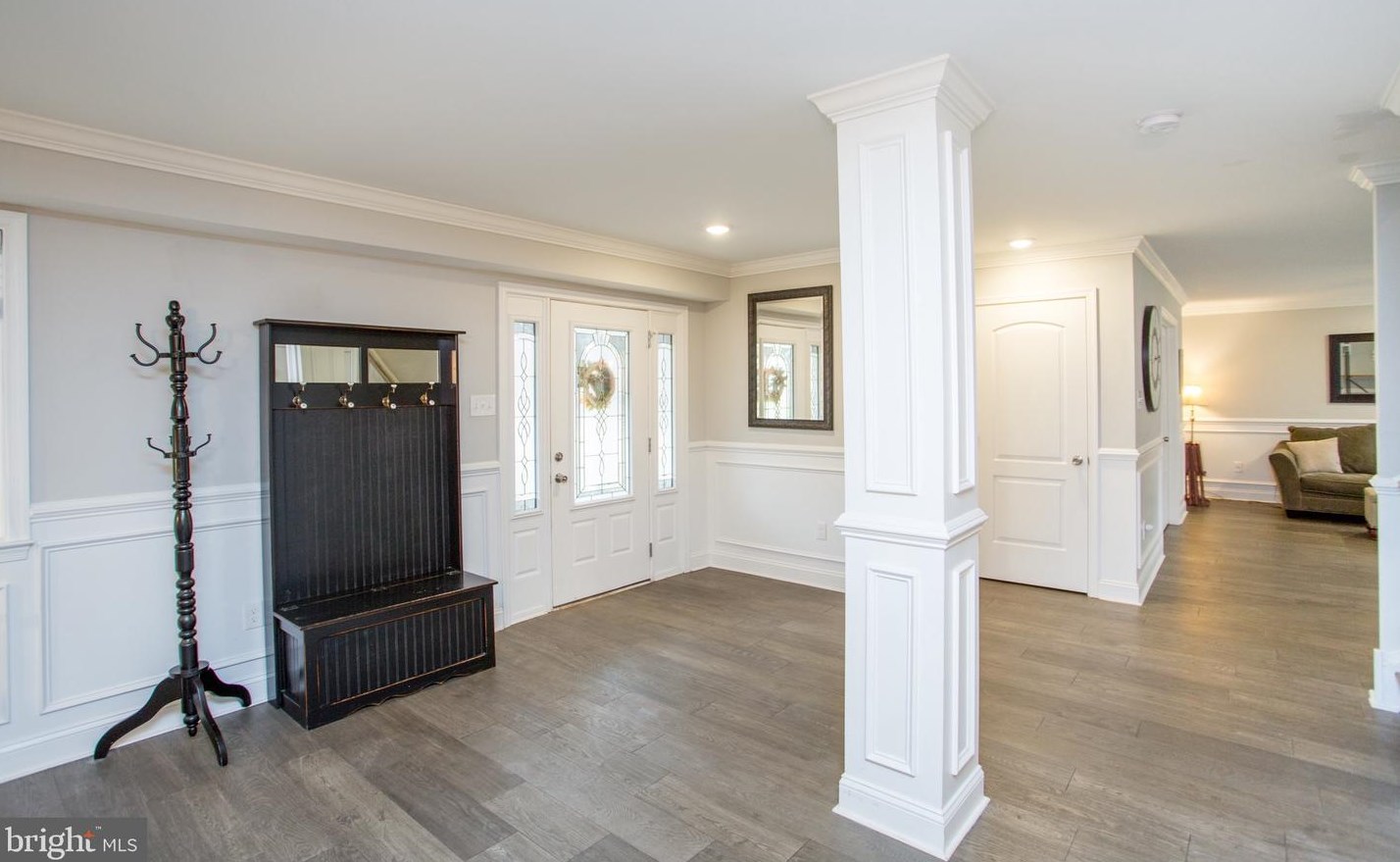 1350 Clearview Dr, Jamison PA  18929-1151 exterior