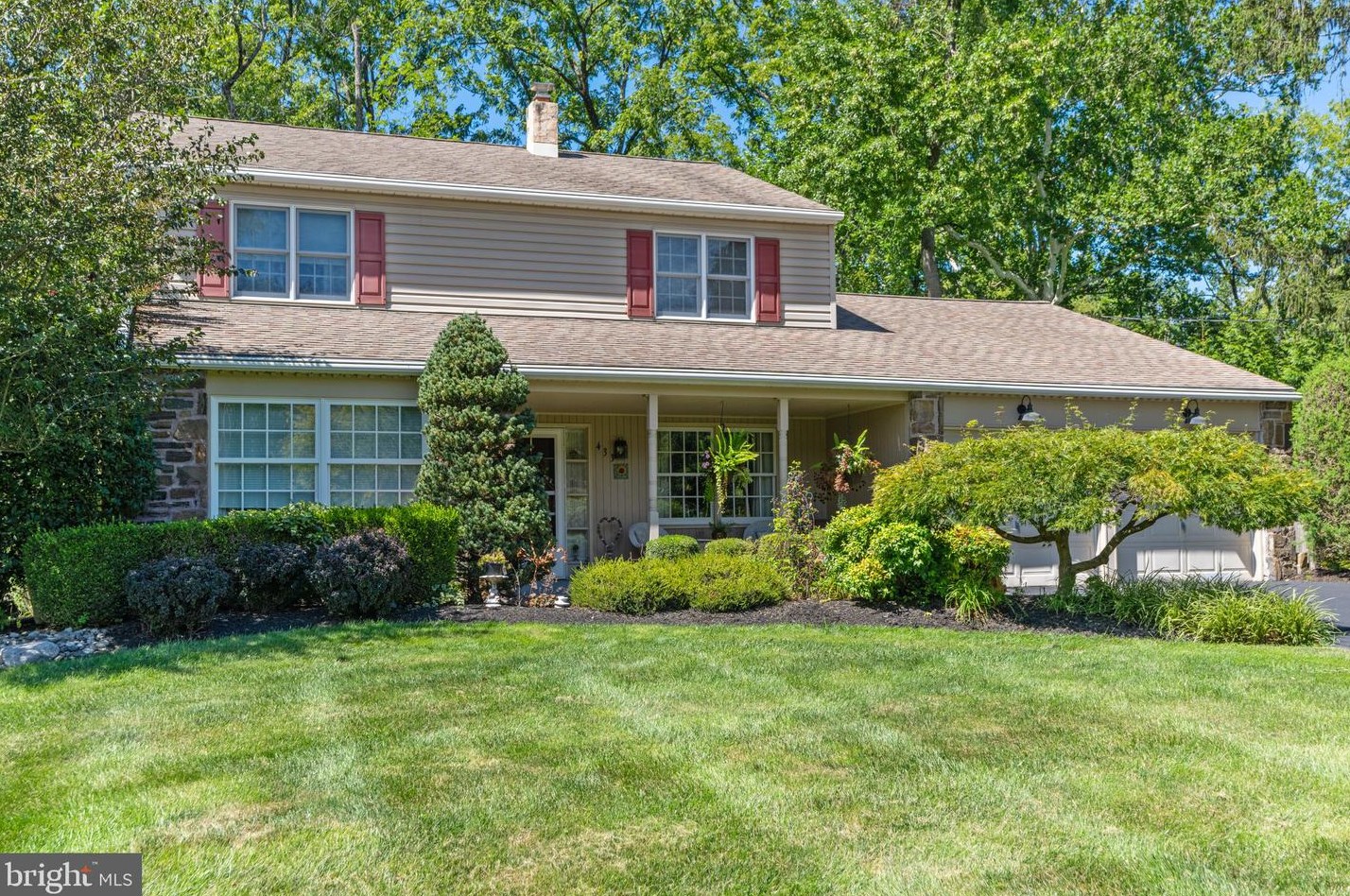 433 Merion Dr, Upper Makefield, PA 18940-1610