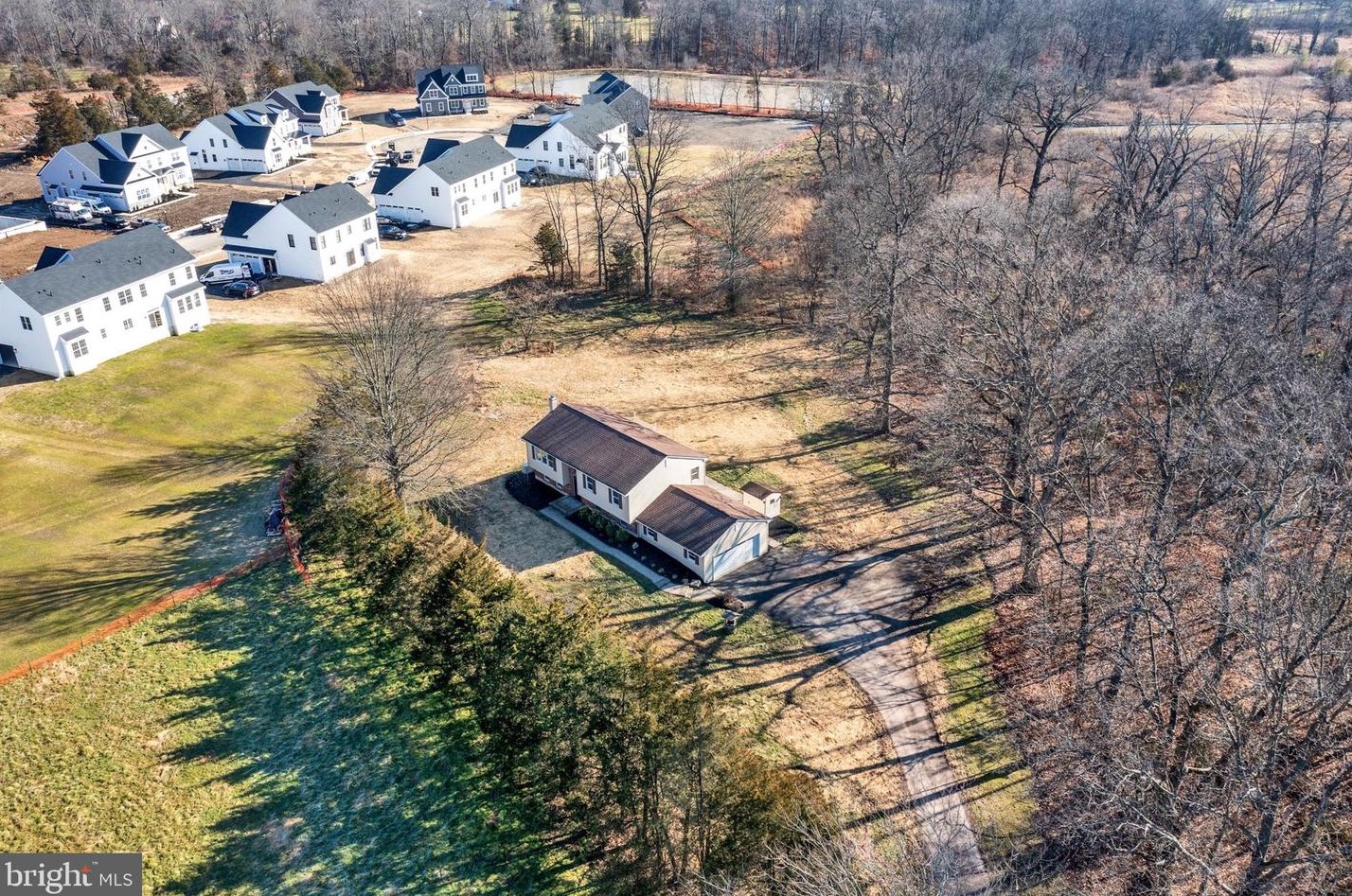 5400 Curly Hill Rd, Gardenville, PA 18902