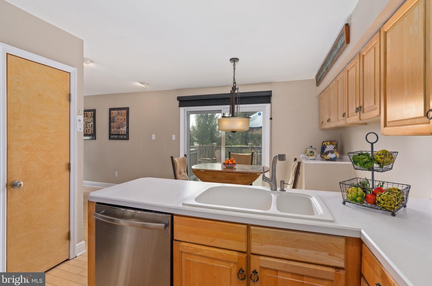 311 Parkview Way, Upper Makefield PA  18940-1138 exterior