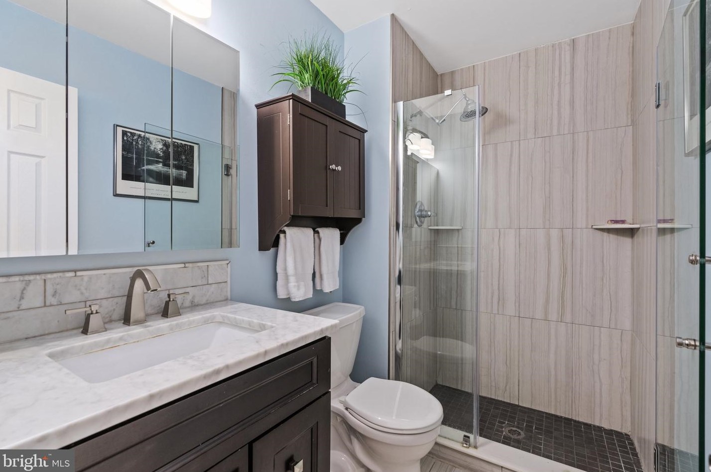 311 Parkview Way, Upper Makefield PA  18940-1138 exterior