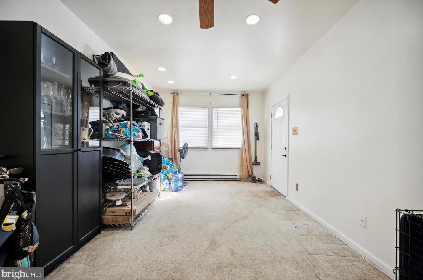 213 Autumn Leaf Dr, Gardenville PA  18901-6402 exterior
