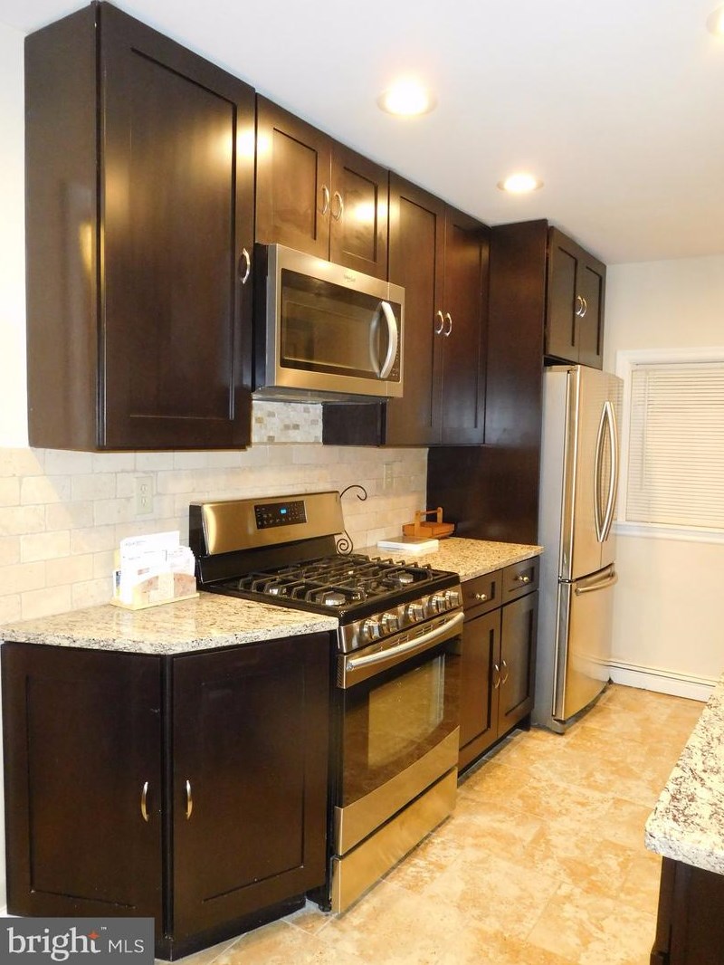 604 Wood St #unit 3, Edgely, PA 19007