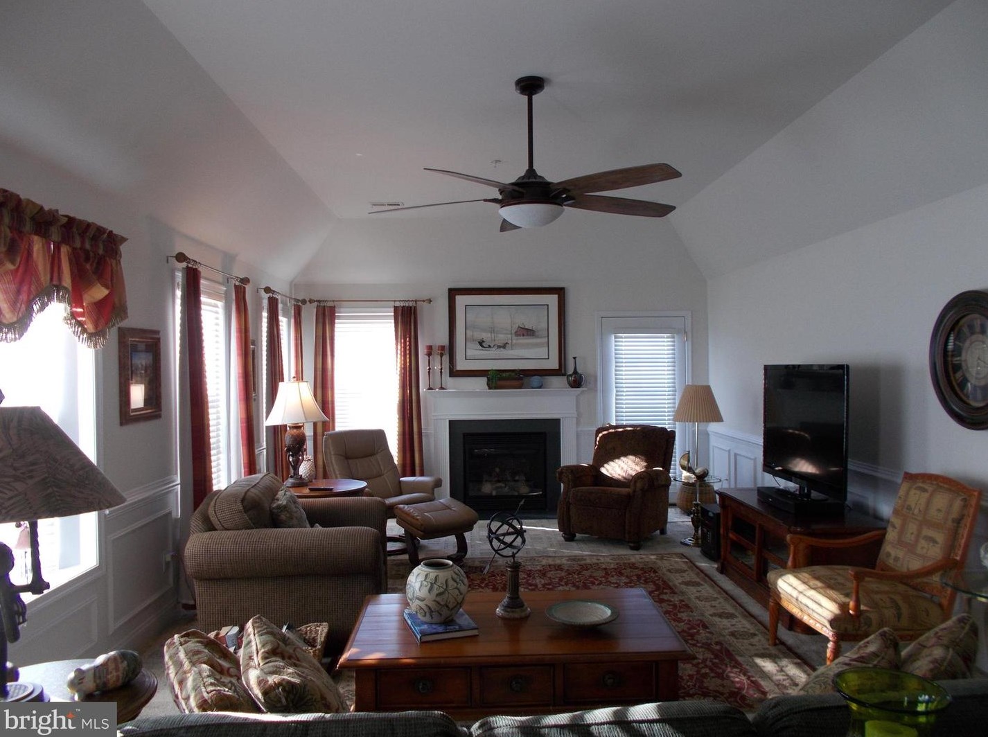 1054 Arbour Ln, Quakertown, PA 18951