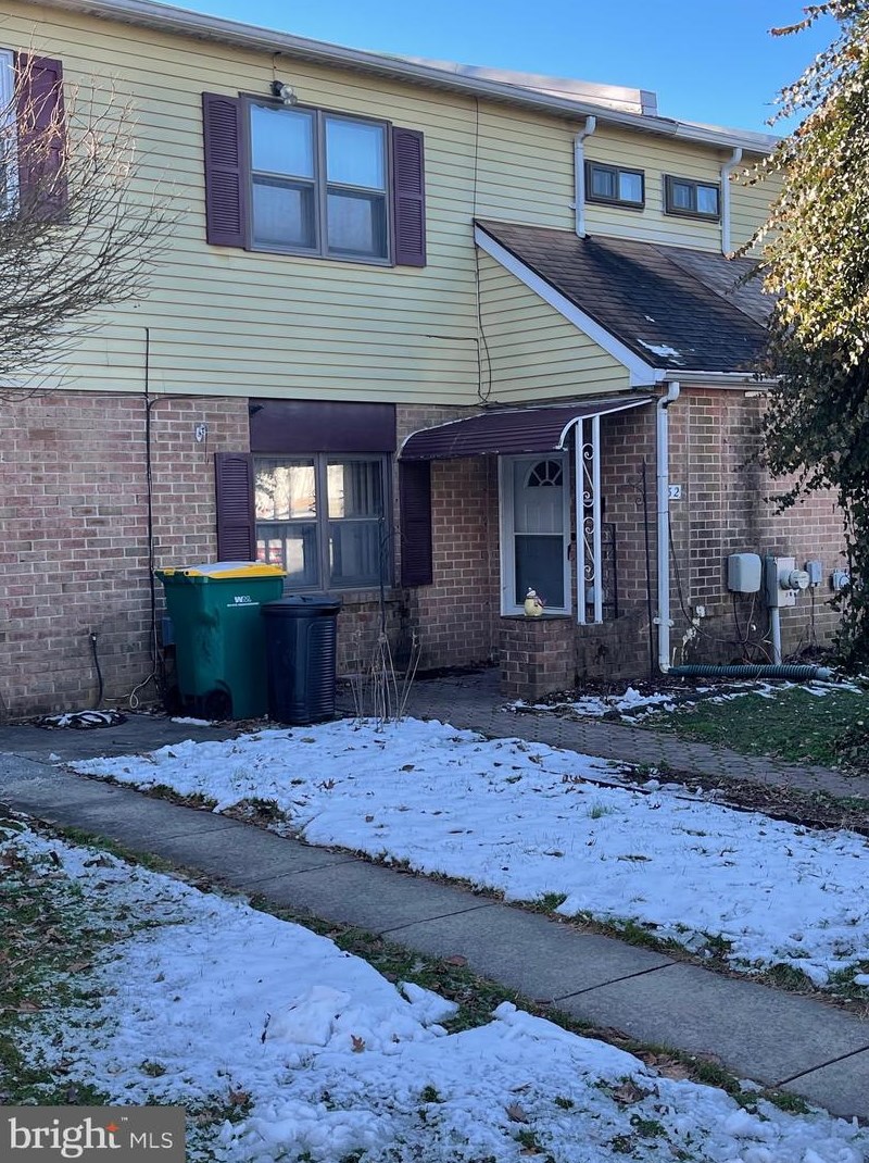 32 Hollybrooke Dr, Langhorne, PA 19047-5754