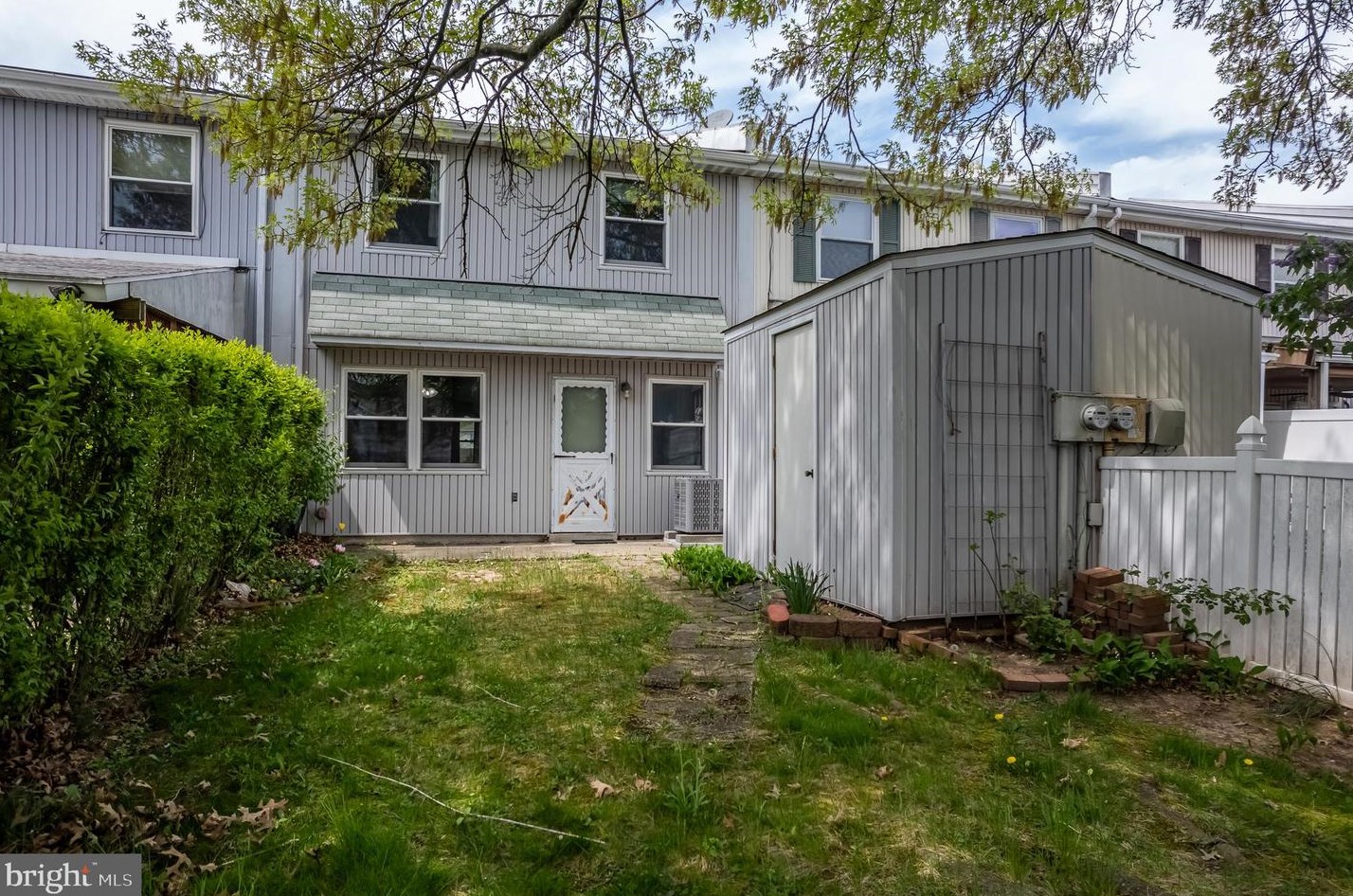 229 Daffodil Ct, Quakertown PA 18951-2735 exterior