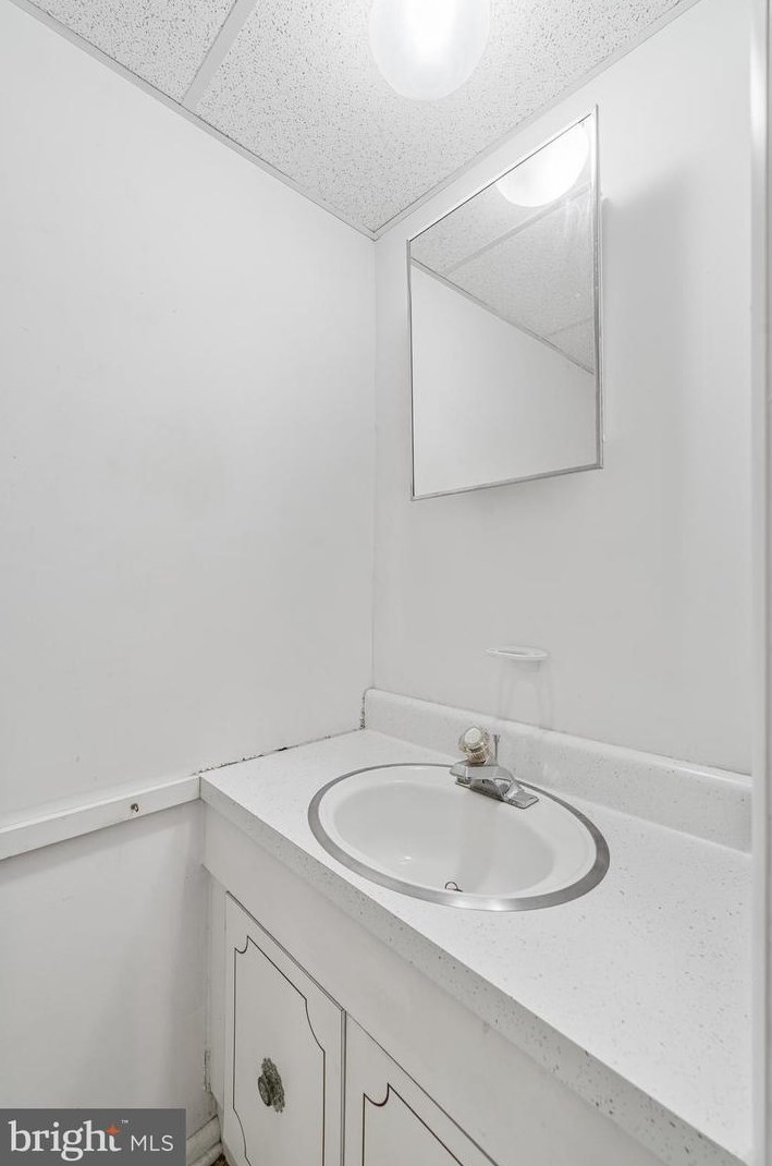 229 Daffodil Ct, Quakertown PA 18951-2735 exterior