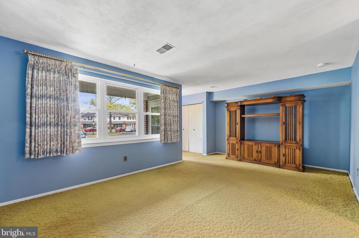 229 Daffodil Ct, Quakertown PA 18951-2735 exterior