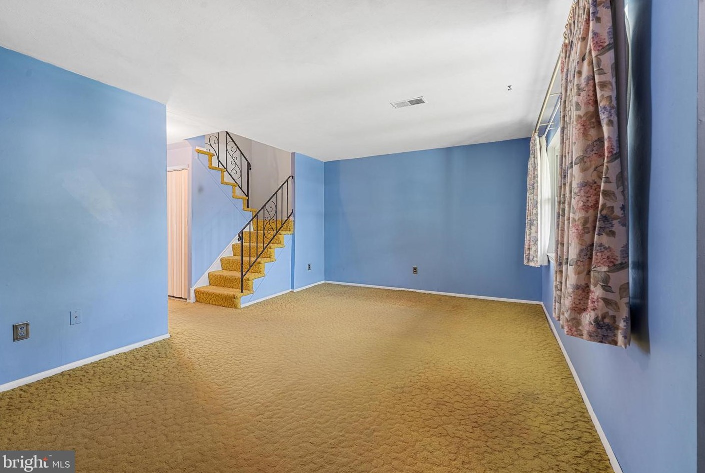 229 Daffodil Ct, Quakertown PA 18951-2735 exterior