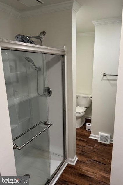 14 Colchester Pl, Upper Makefield PA  18940-1704 exterior