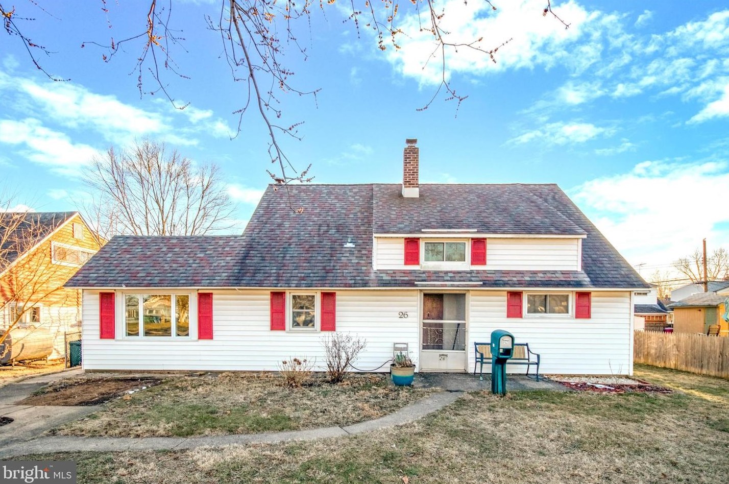 26 Holly Dr, Levittown, PA 19055-1312