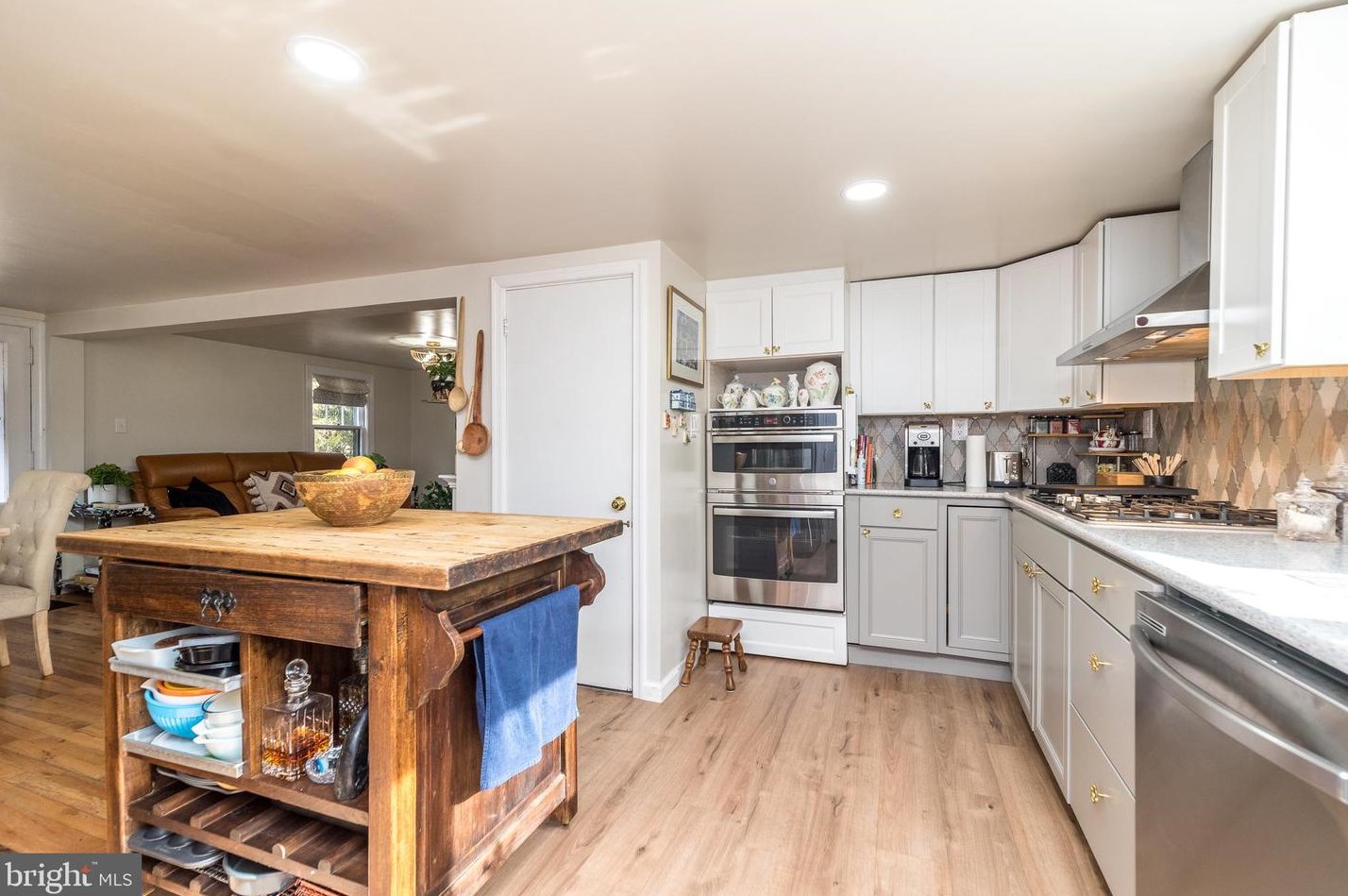 6566 Upper York Rd, New Hope PA  18938-9500 exterior