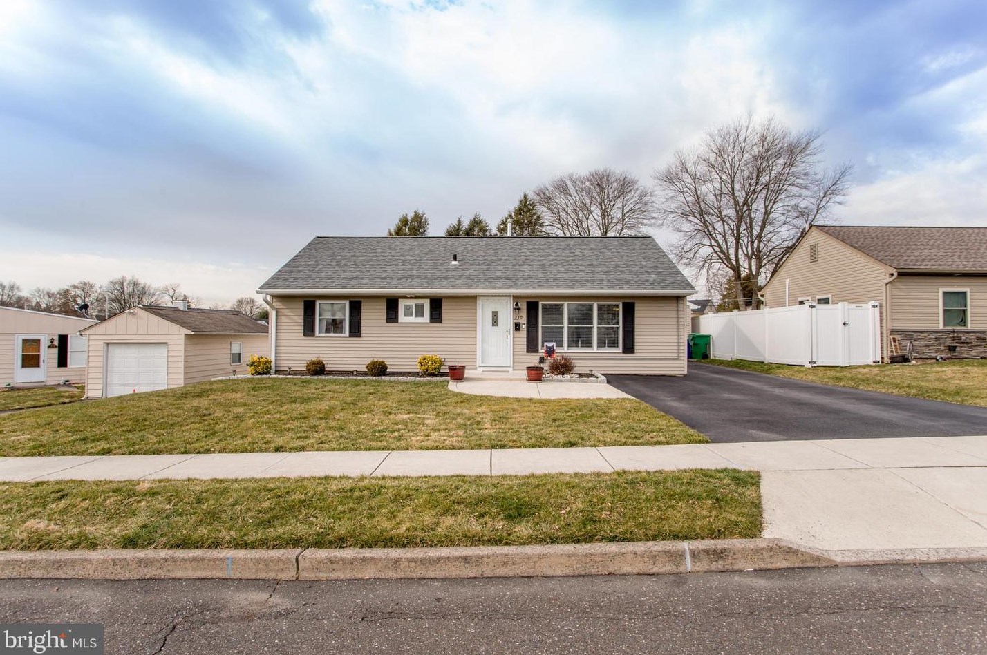 339 Devon Rd, Fairless Hills, PA 19030