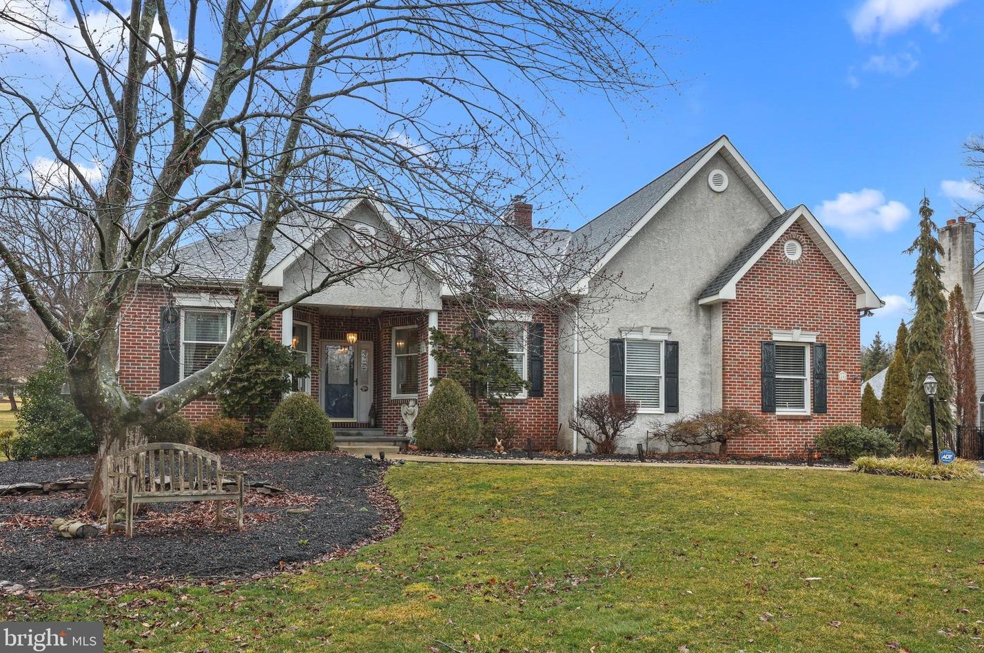 28 Sassafras Dr, Southampton, PA 18966