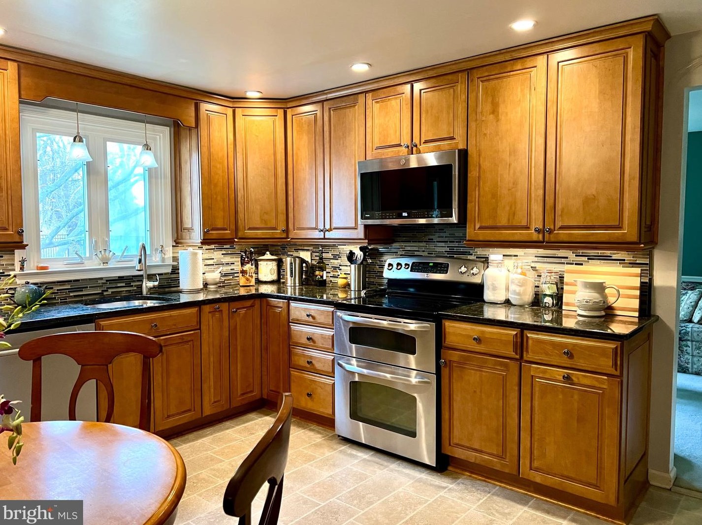 143 Rice Dr, Yardley, PA 19067