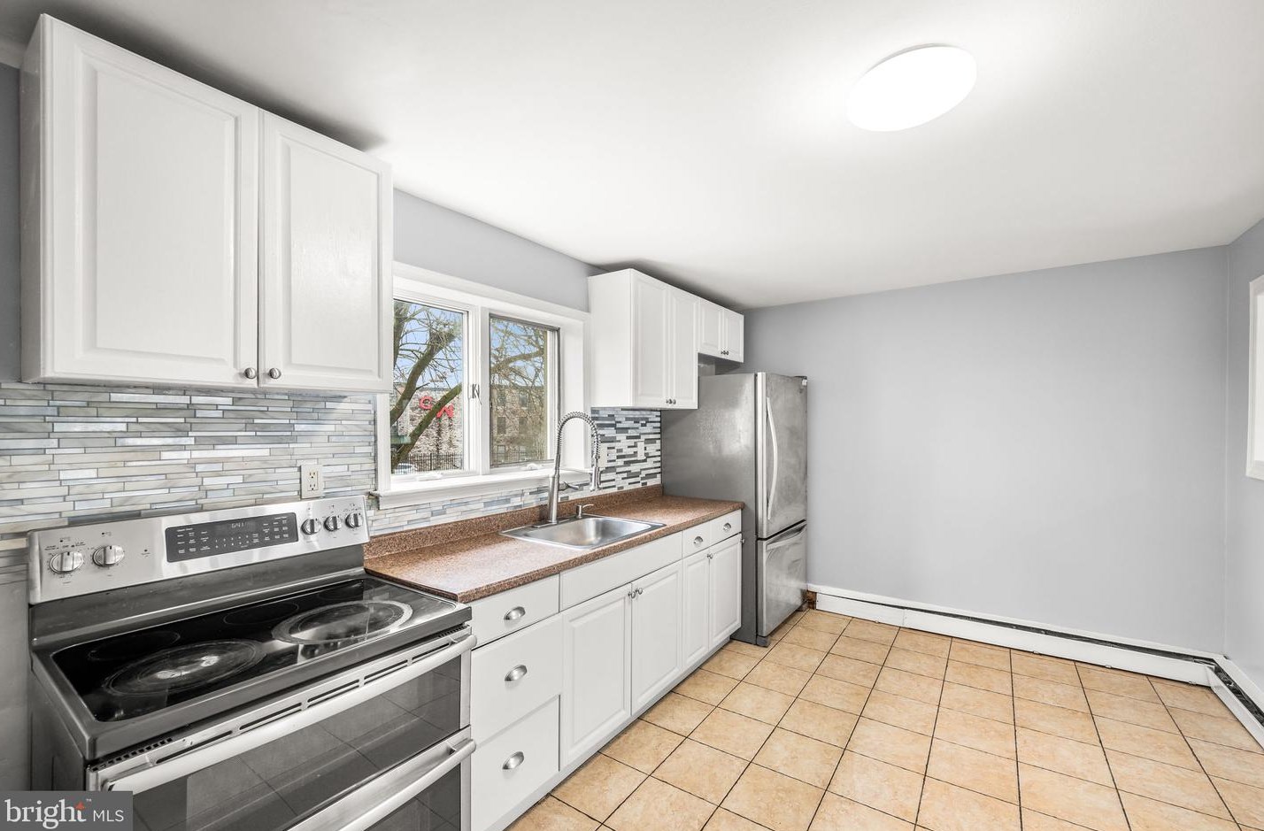 630 New Buckley St, Edgely PA  19007-3929 exterior