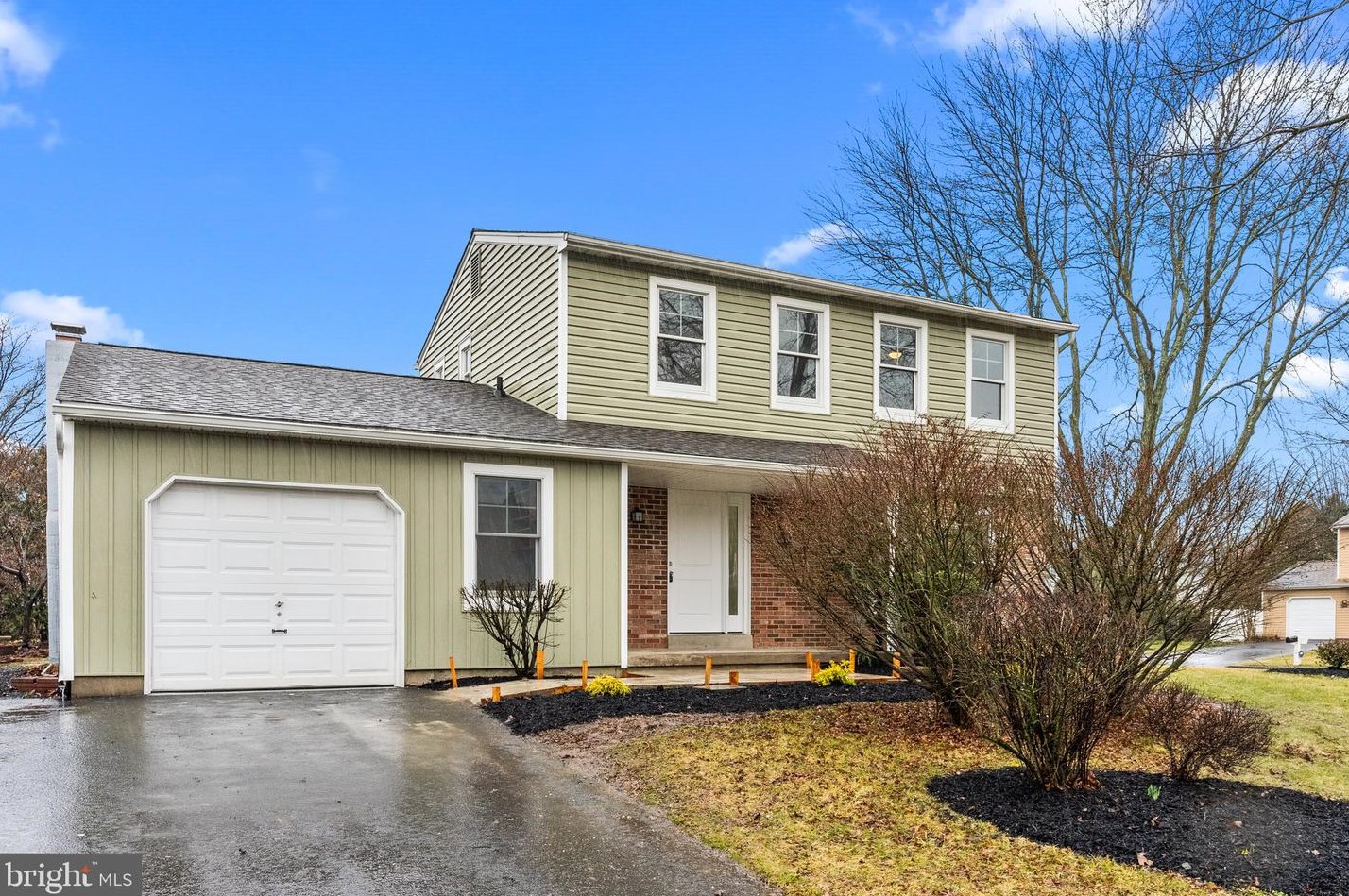 54 Algate Rd, Langhorne PA  19047-8125 exterior