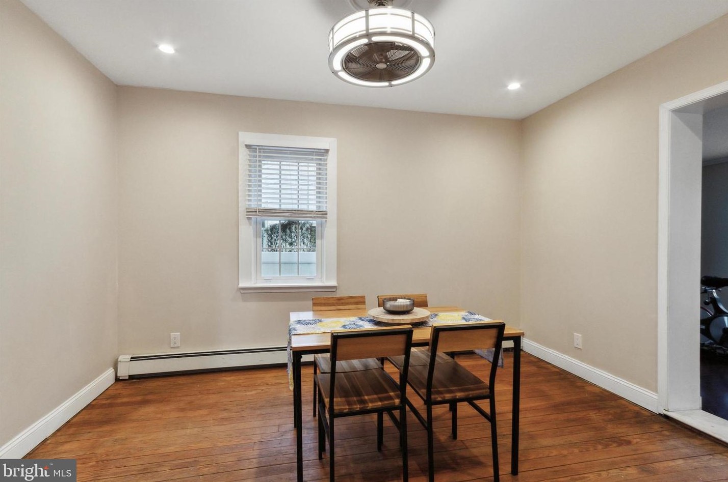 1409 Pond St, Edgely PA  19007-5431 exterior