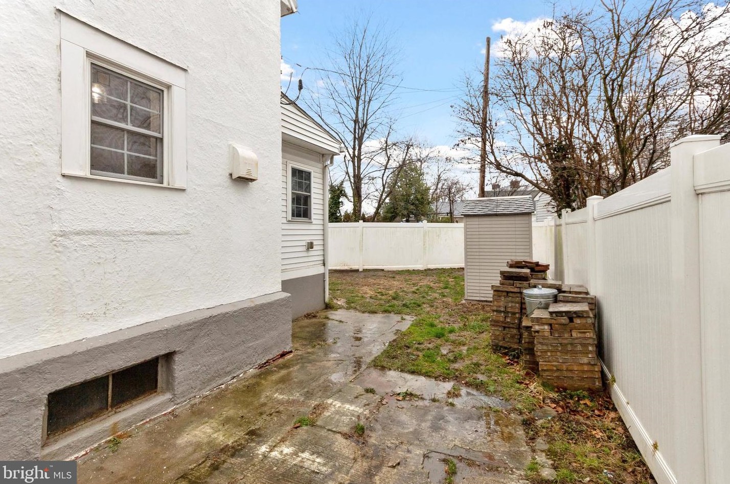 1409 Pond St, Edgely PA  19007-5431 exterior