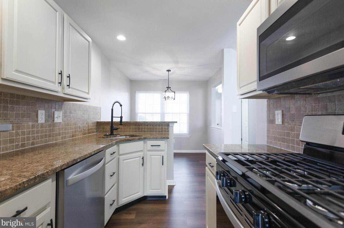 2005 Waterford Rd #79, Yardley, PA 19067