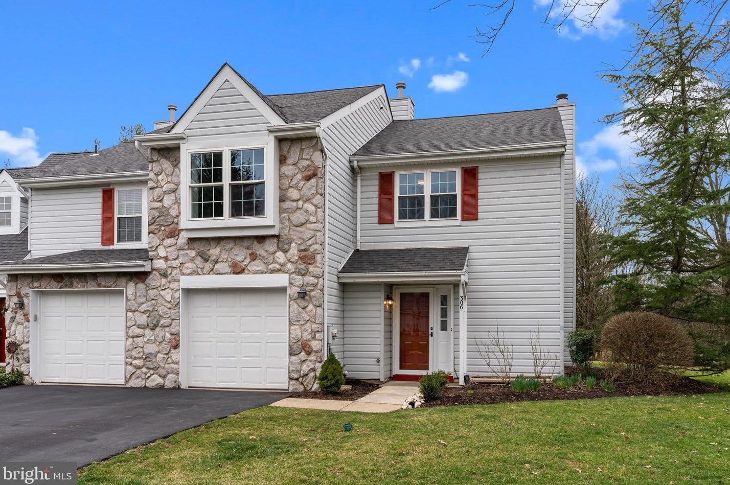 306 Independence Dr, Southampton, PA 18966