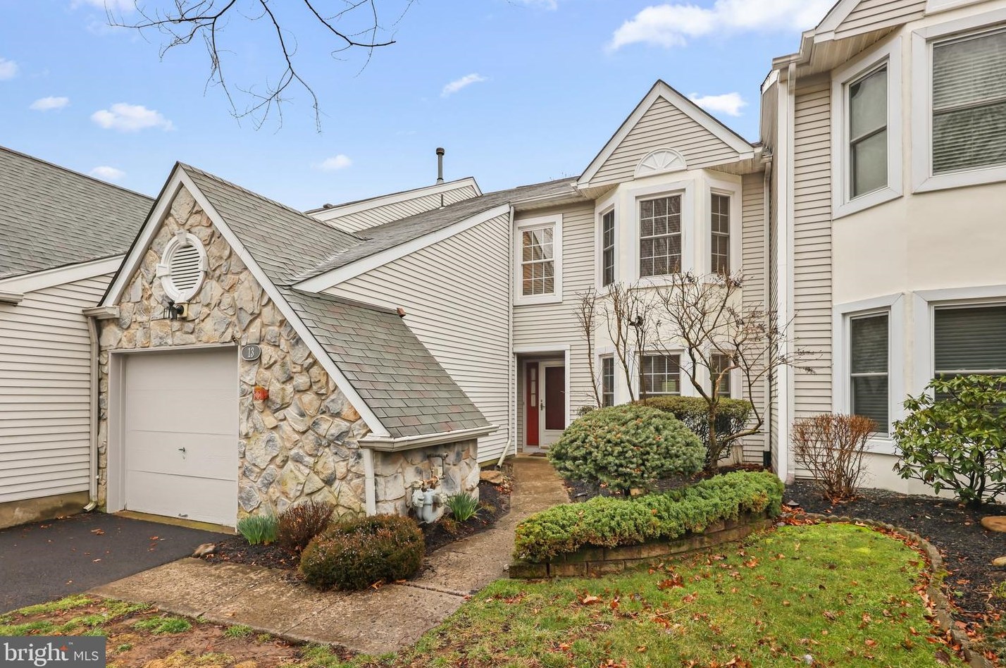 13 Randolph Ct, Upper Makefield, PA 18940