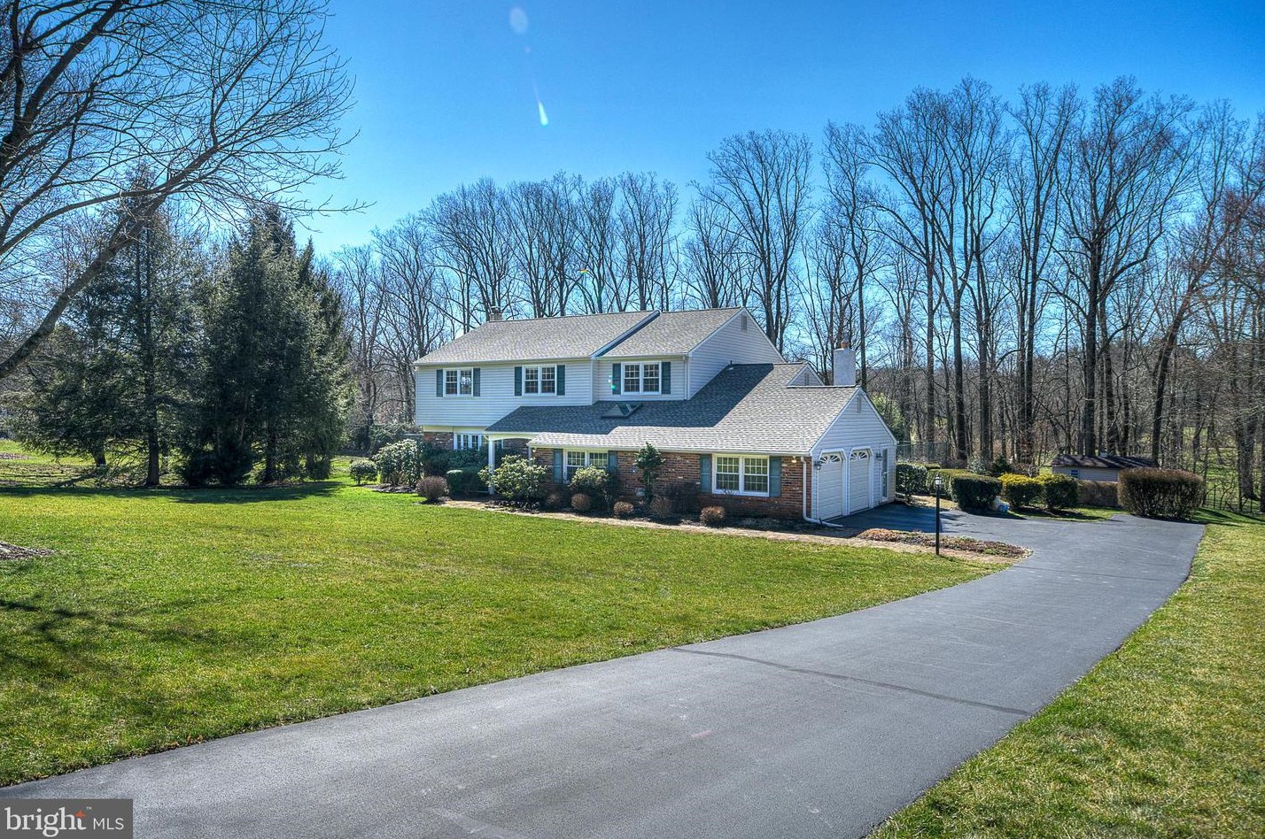245 Saddle Dr, Furlong, PA 18925