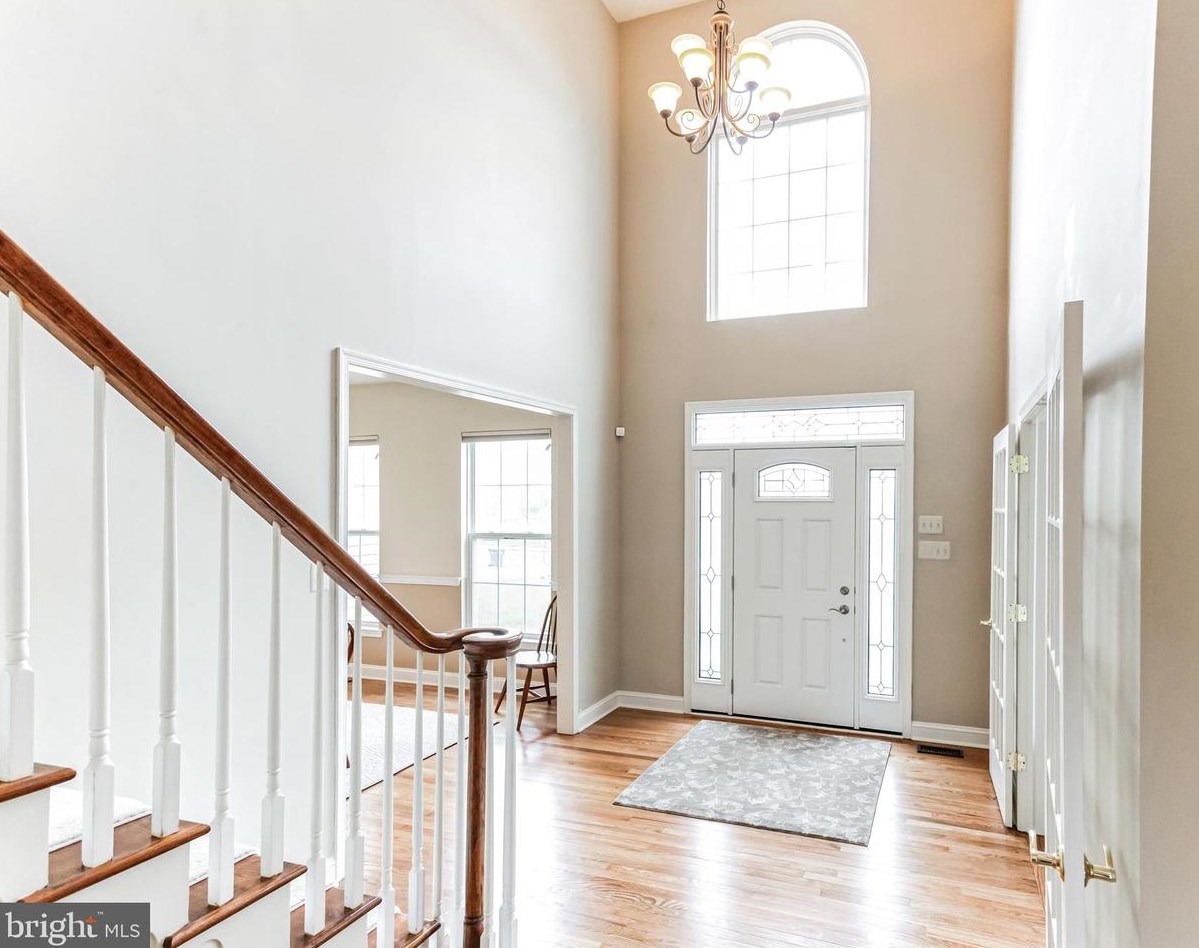 114 Crescent Dr, Chalfont, PA 18914-1921