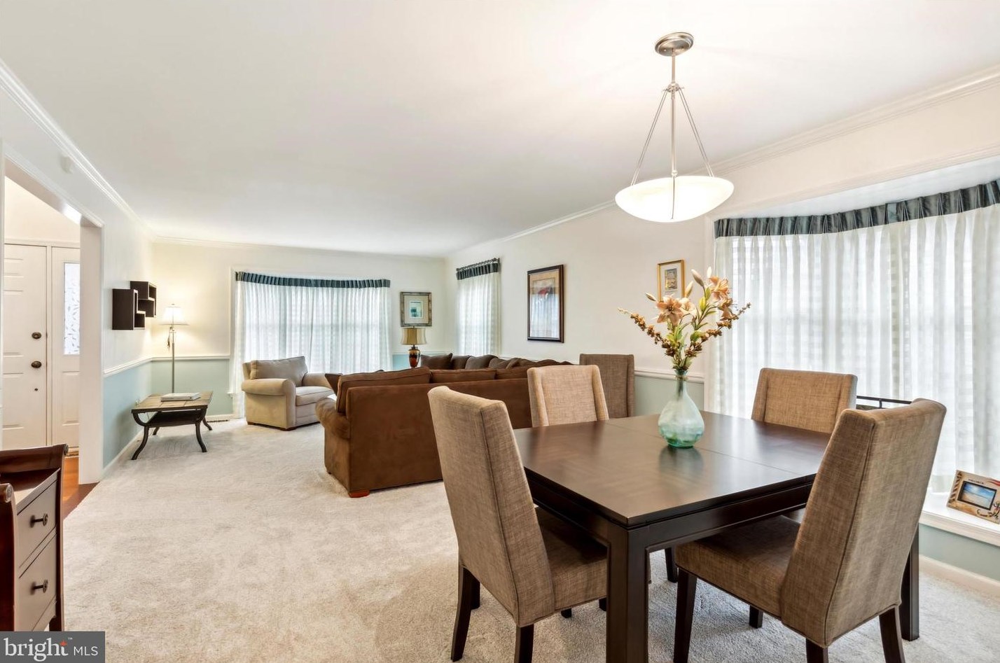 609 Chatham Ct, Chalfont PA  18914-2067 exterior