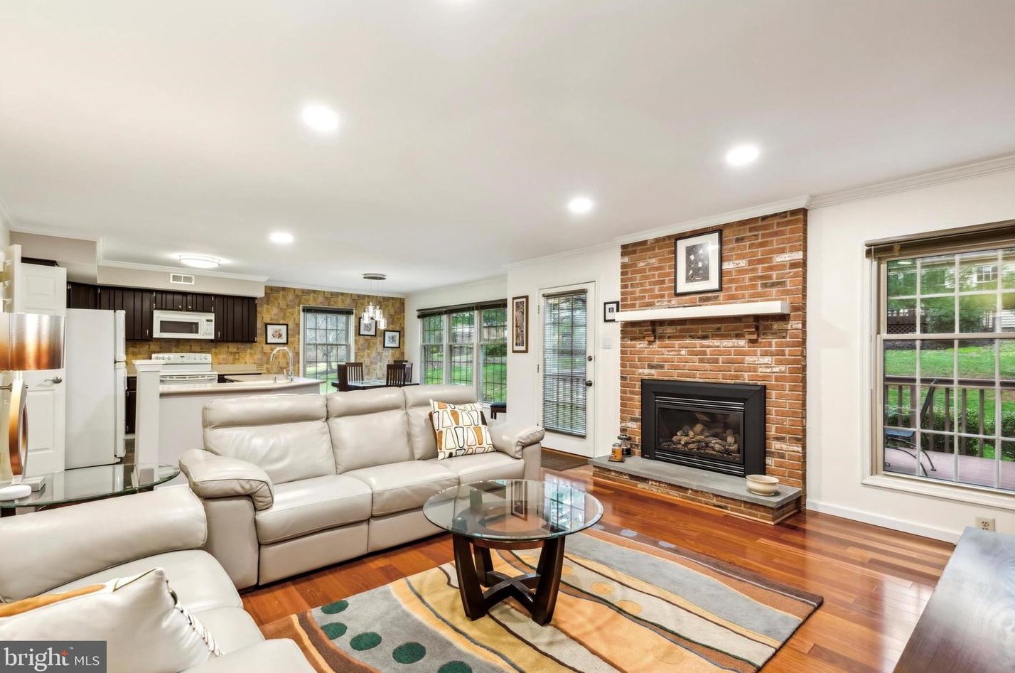 609 Chatham Ct, Chalfont PA  18914-2067 exterior