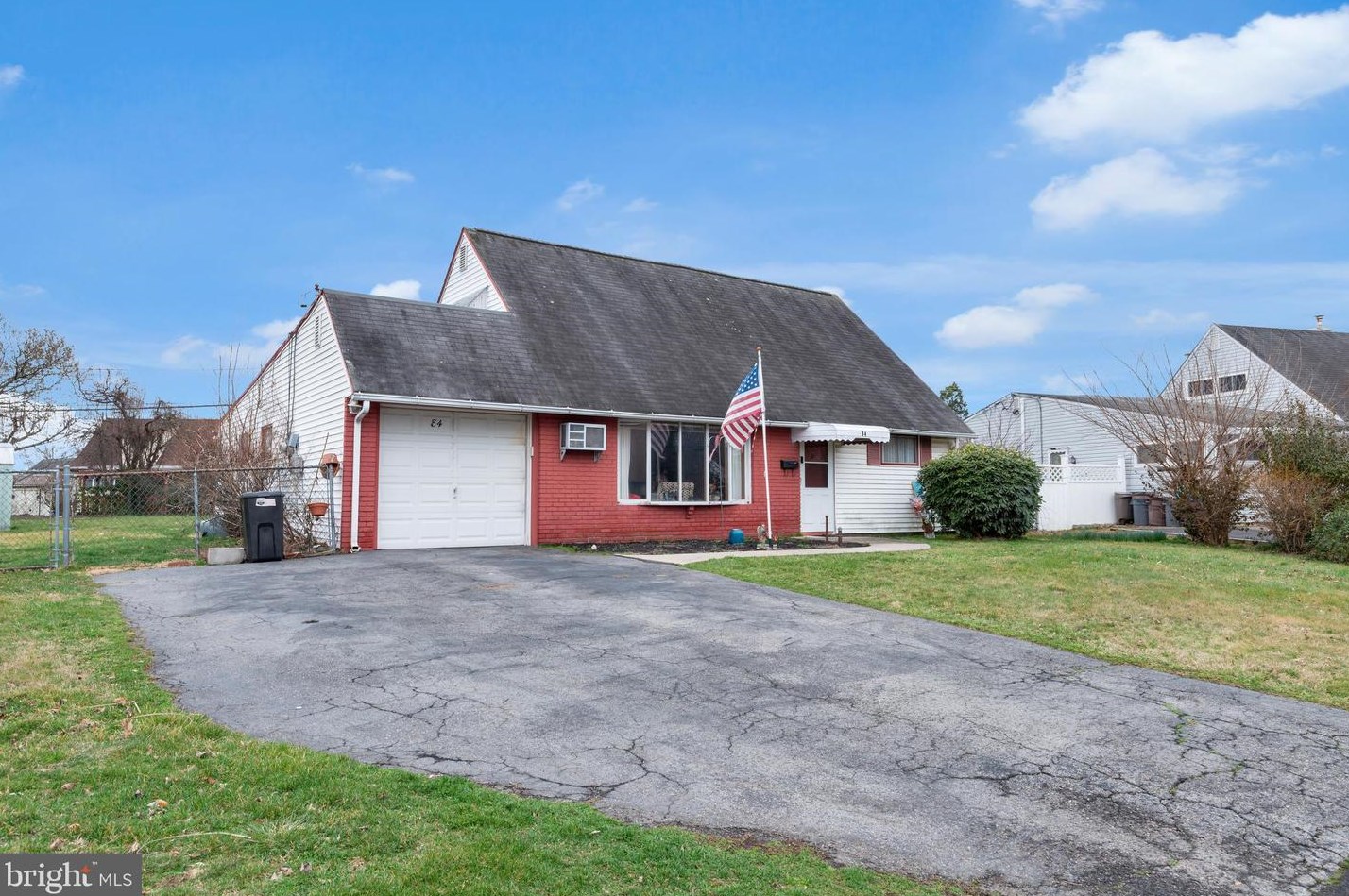 84 Cobalt Ridge Dr N, Levittown, PA 19057