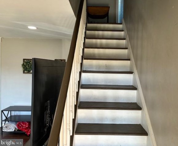 107 Vermillion Dr, Levittown PA  19054-1322 exterior