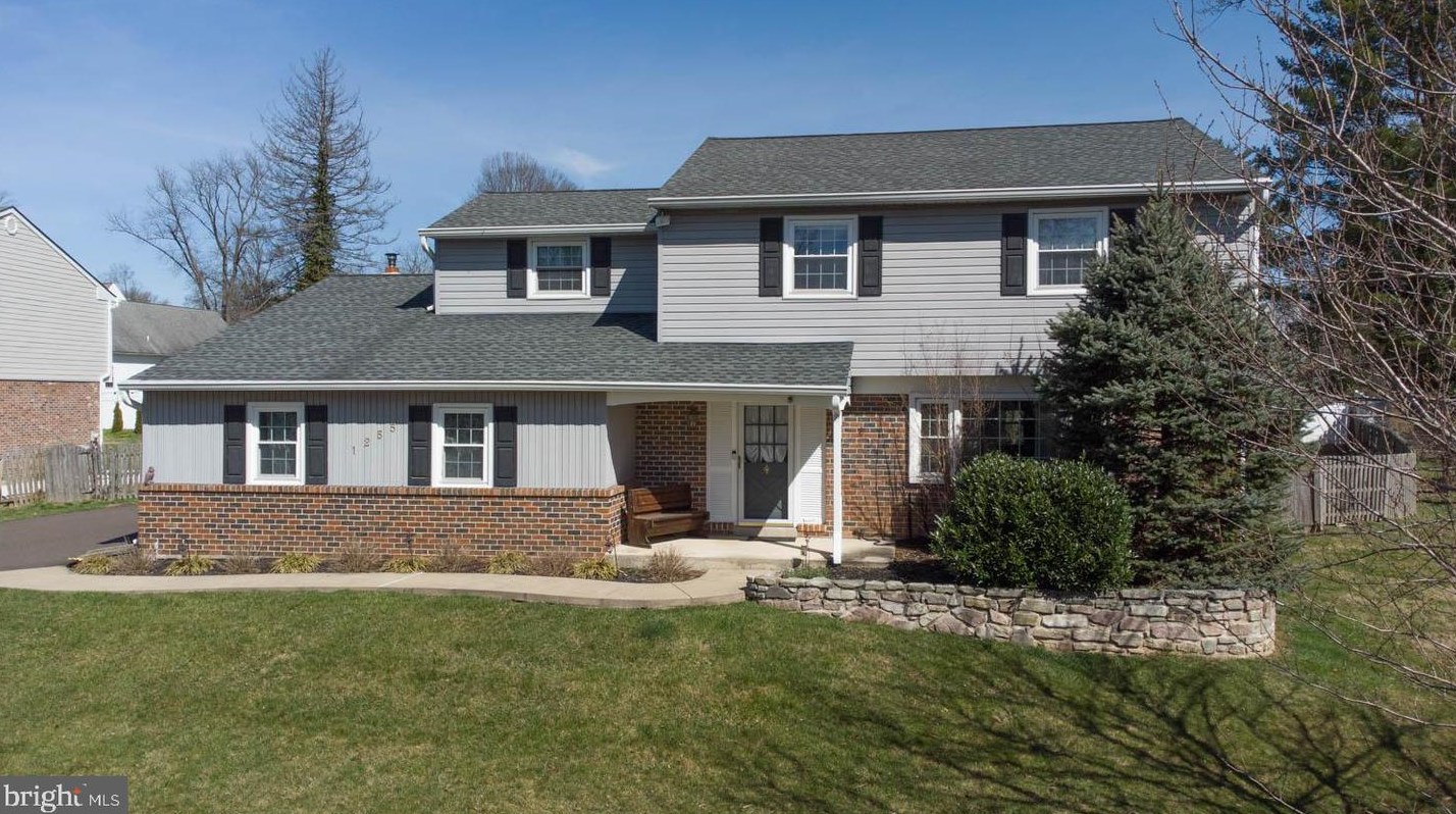 1255 Carolyn Dr, Southampton, PA 18966