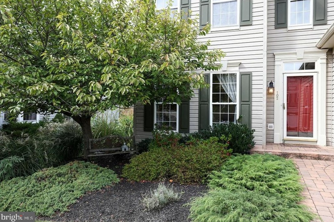 102 Summer Lea Ct, New Hope, PA 18938