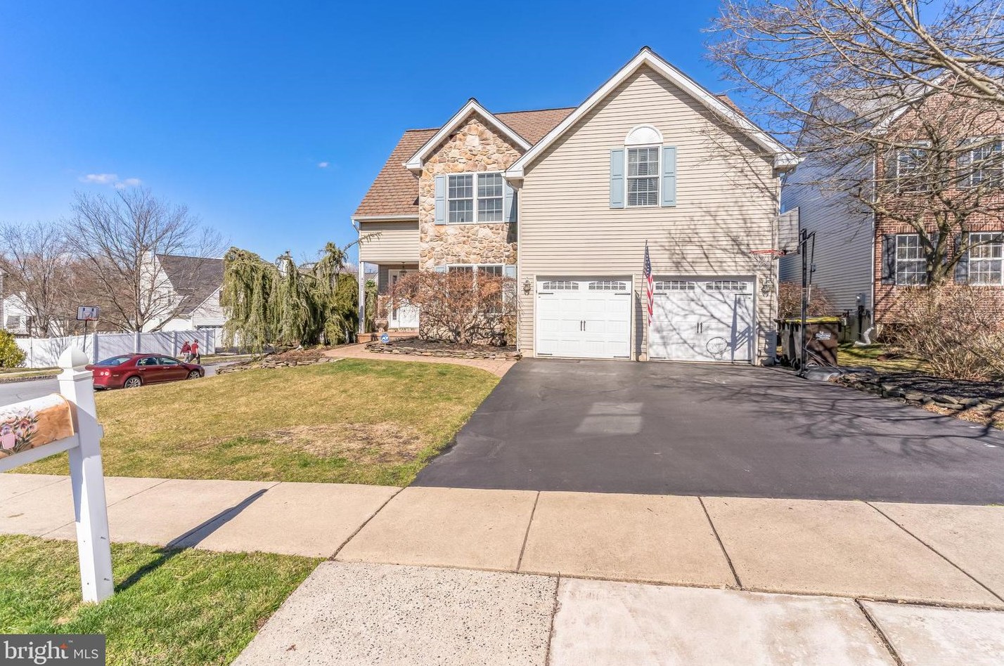 4245 Milords Ln, Gardenville, PA
