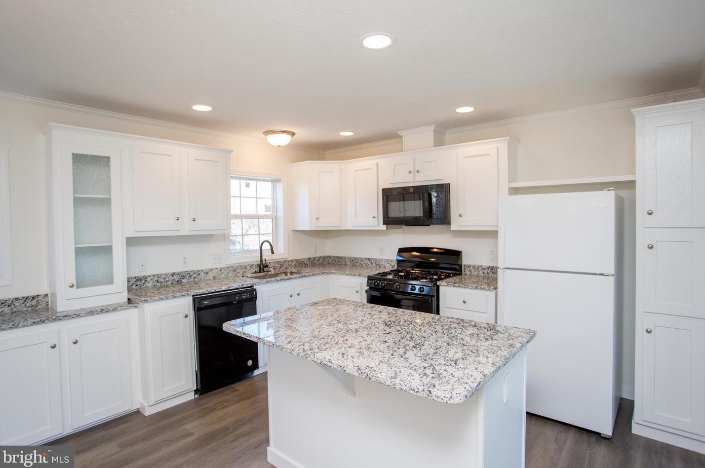 5654 Old Easton Rd, Gardenville, PA