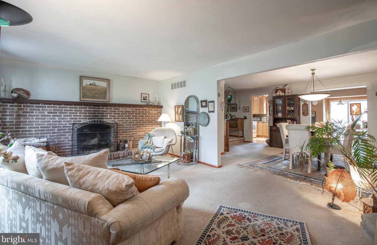 112 Woodbridge Ct S #s, Langhorne, PA 19053