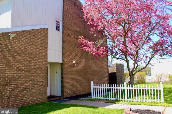 138 Forsythia Ct, Quakertown, PA 18951