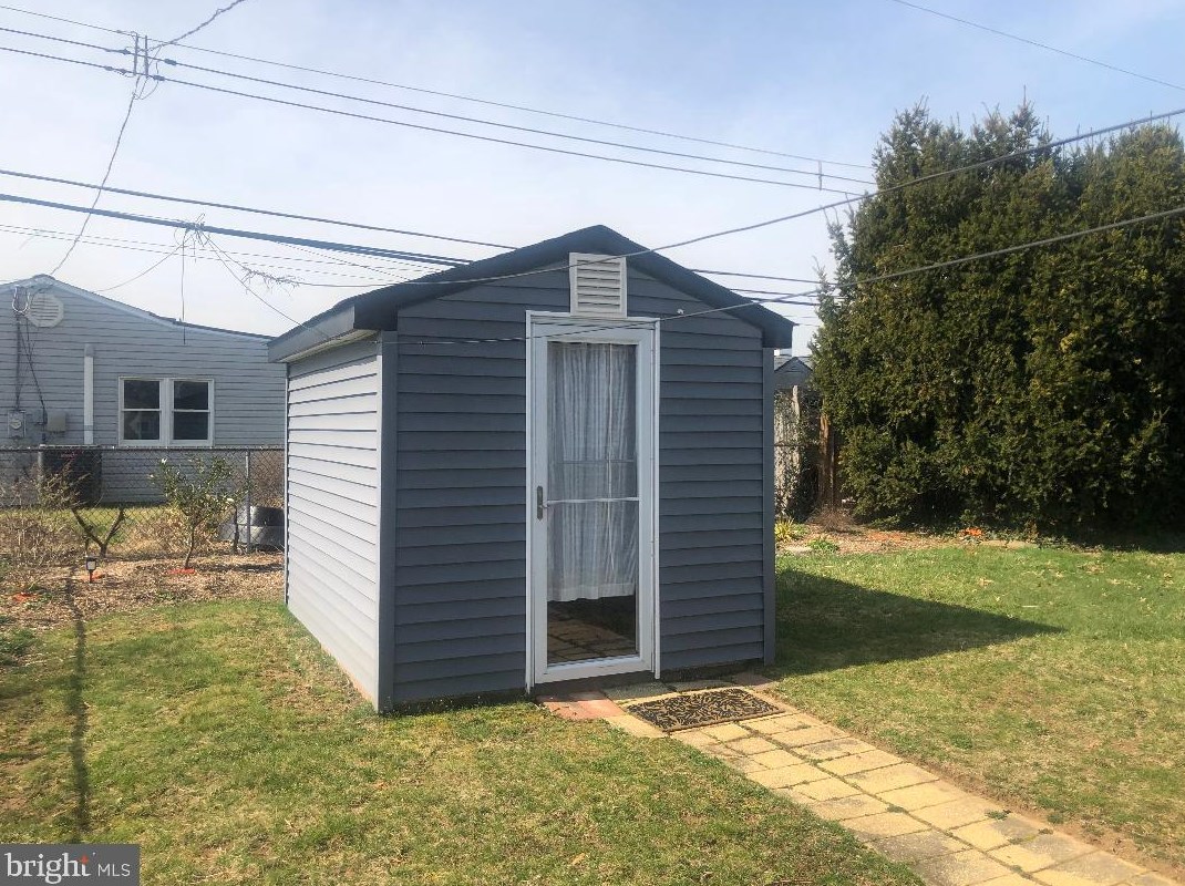 29 Fortune Ln, Levittown PA  19055-2112 exterior