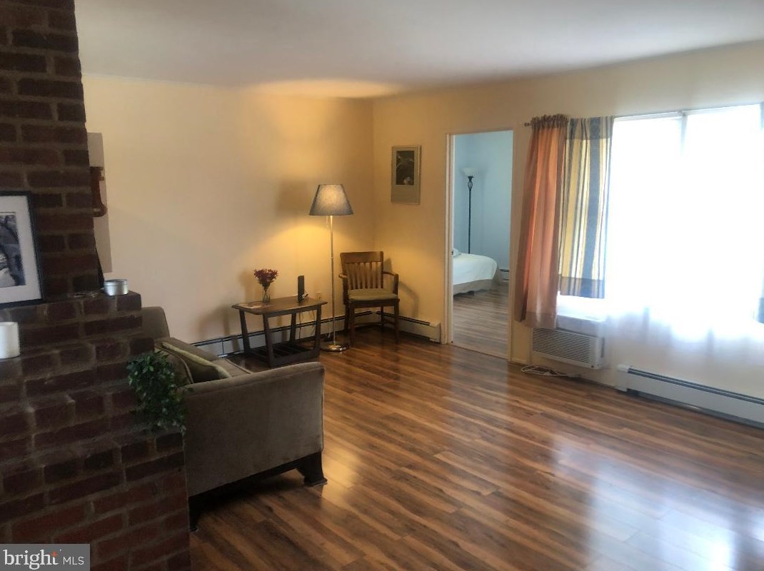 29 Fortune Ln, Levittown PA  19055-2112 exterior